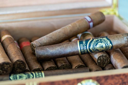 1400 Cigar of the Month Club